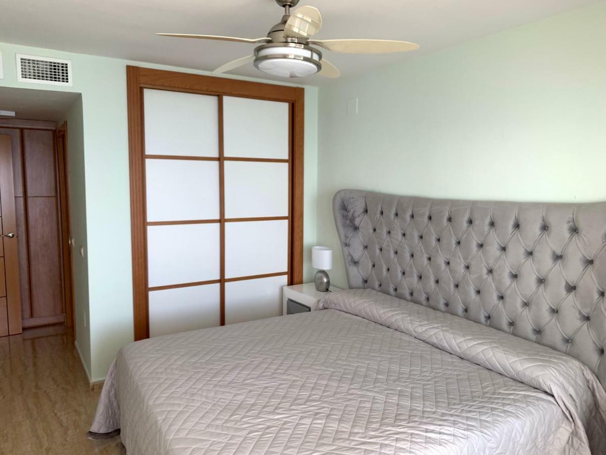Appartement Apartament Aguamarina On The Beach Front à Mijas Extérieur photo