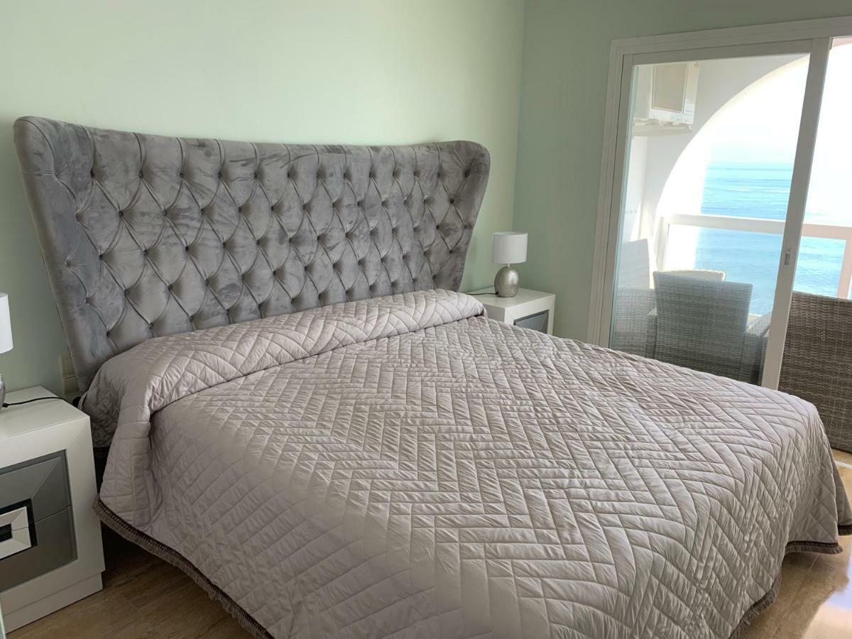 Appartement Apartament Aguamarina On The Beach Front à Mijas Extérieur photo