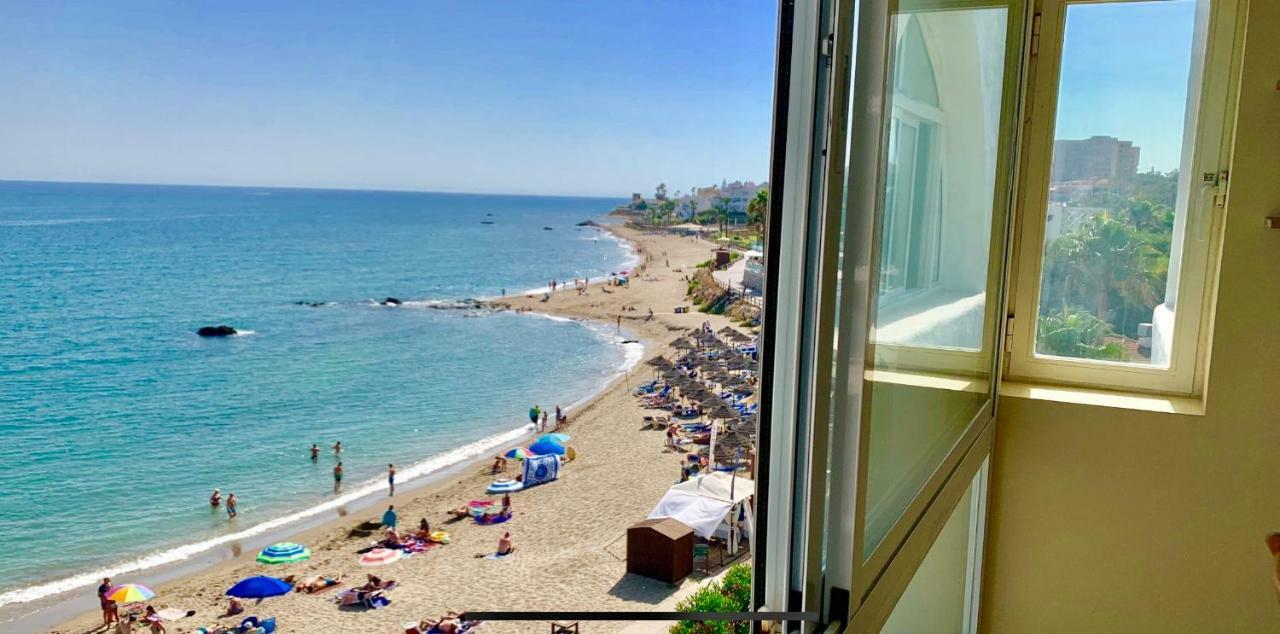Appartement Apartament Aguamarina On The Beach Front à Mijas Extérieur photo