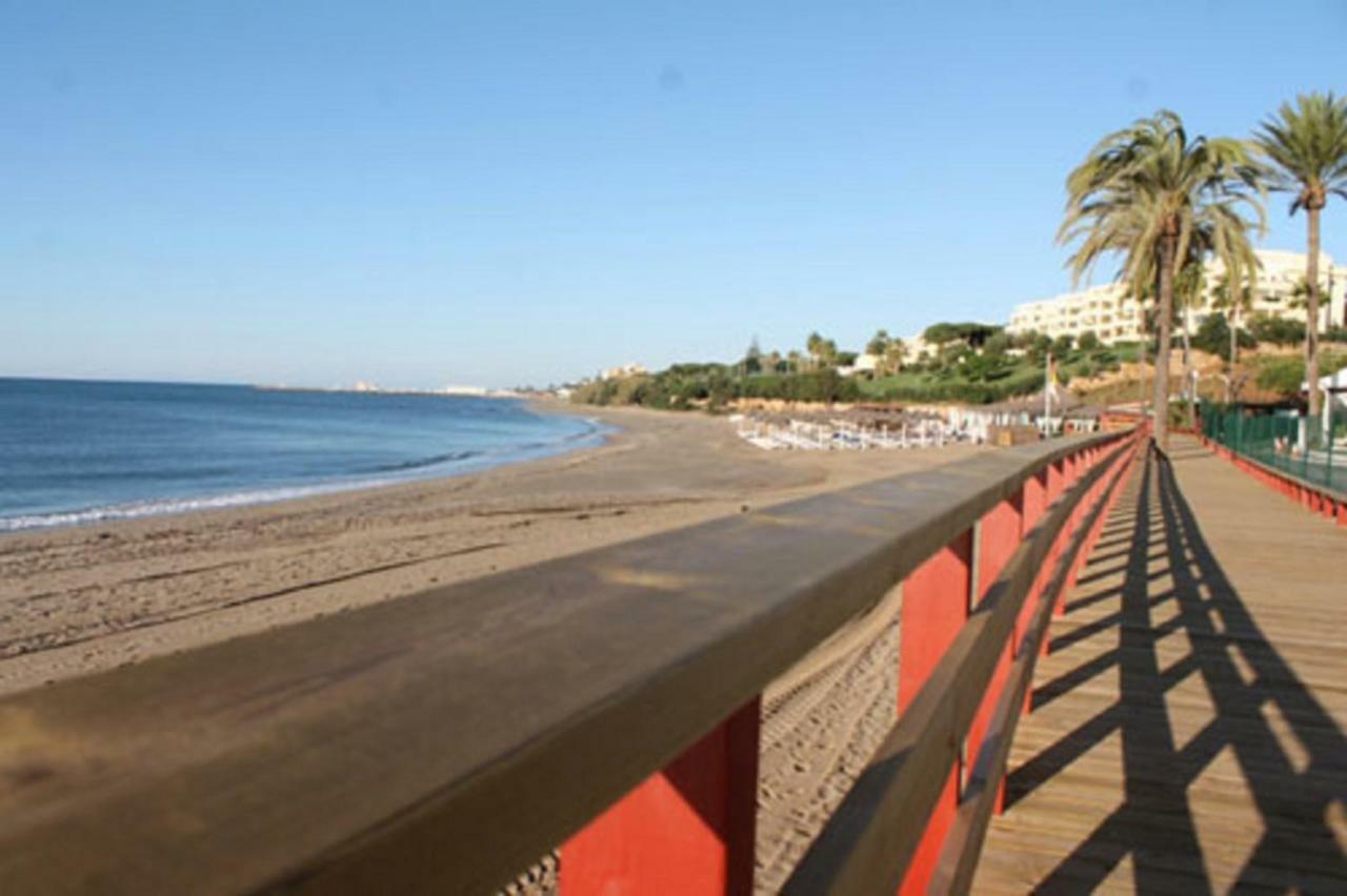 Appartement Apartament Aguamarina On The Beach Front à Mijas Extérieur photo